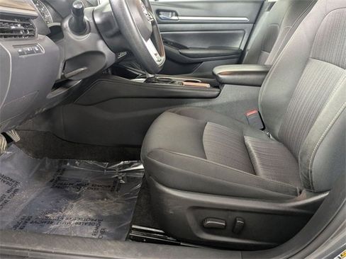 Used 2023 Nissan Altima 2.5 SV image 10