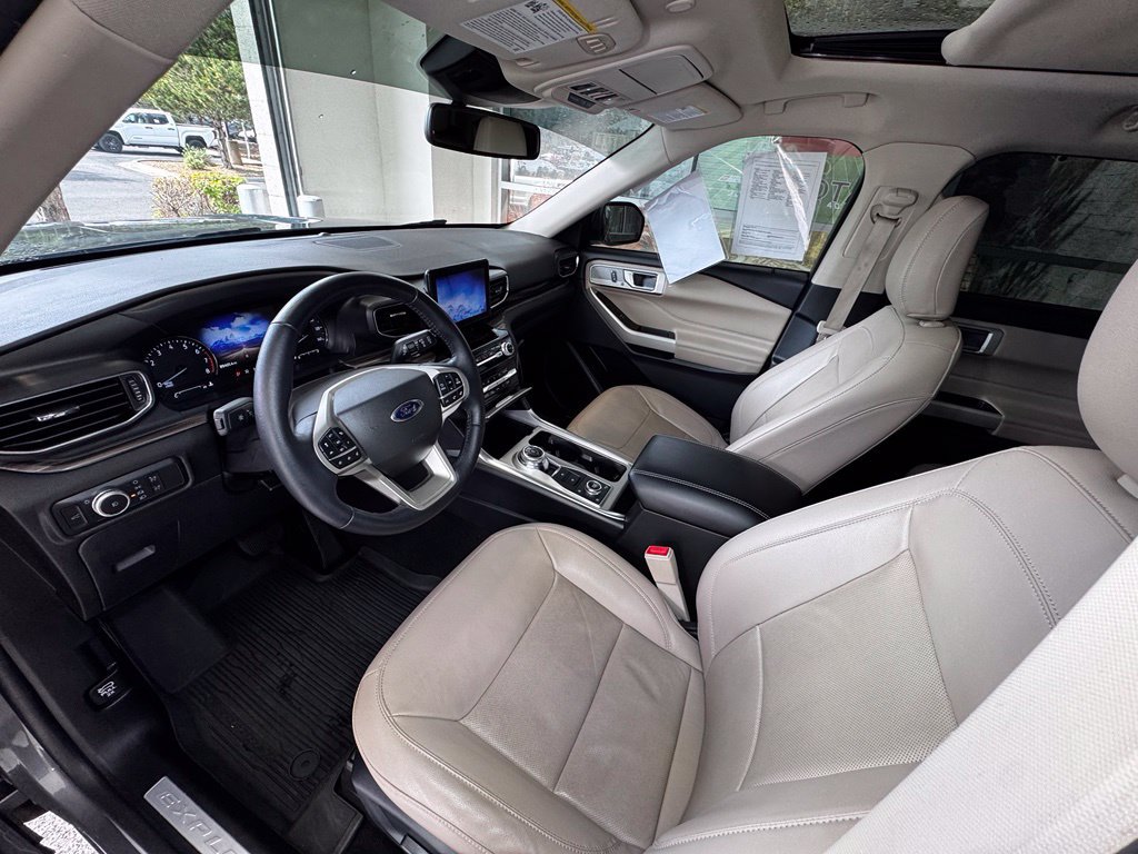Used 2022 Ford Explorer Limited AWD/4WD image 18