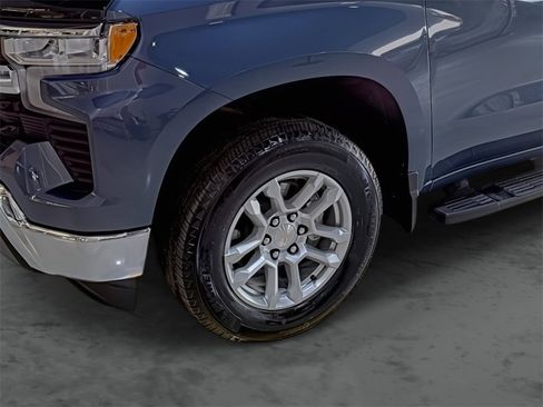 Used 2024 Chevrolet Silverado 1500 LT image 7