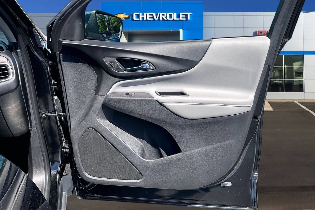 Used 2020 Chevrolet Equinox Premier FWD image 27