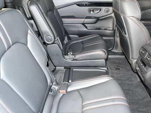 Certified 2025 Honda Pilot TrailSport image 47