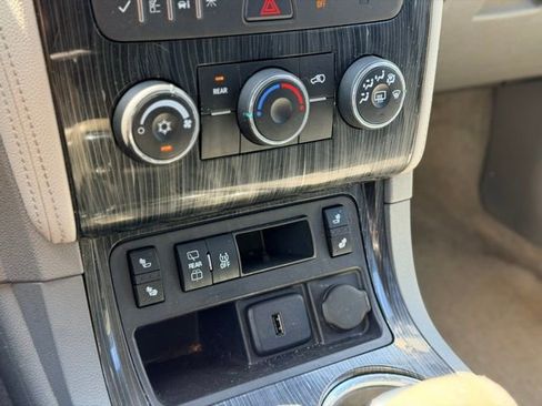 Used 2015 Chevrolet Traverse LT w/ Style and Technology Package AWD/4WD image 13