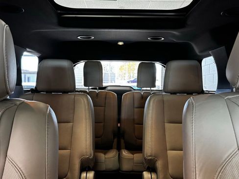 Used 2015 Ford Explorer Limited w/ Equipment Group 302A image 8