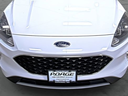 Used 2022 Ford Escape SEL image 16