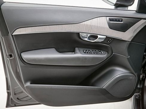 Certified 2023 Volvo XC90 B6 Ultimate w/ Lounge Package image 10