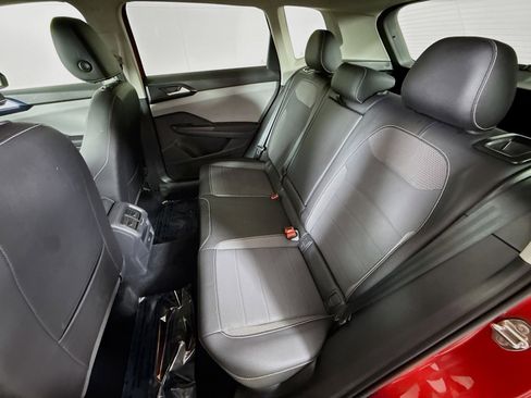 Certified 2022 Volkswagen Taos SE image 20