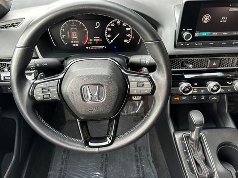 Used 2025 Honda Civic Sport image 15
