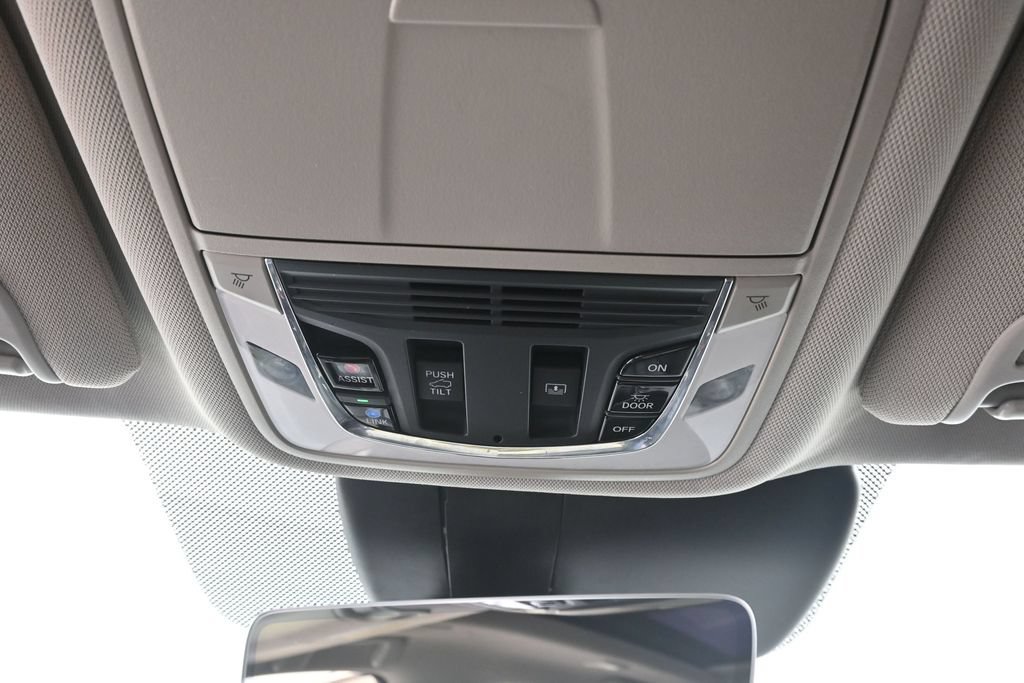 Used 2020 Acura RDX w/ Technology Package FWD image 16