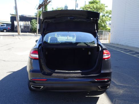 Used 2020 Ford Fusion Titanium image 8