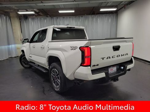 Used 2024 Toyota Tacoma TRD Sport AWD/4WD image 6