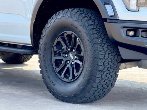 Used 2025 Ford F150 Raptor AWD/4WD image 5