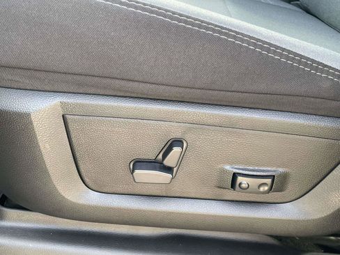 Used 2024 RAM 2500 Big Horn w/ Bed Utility Group image 16