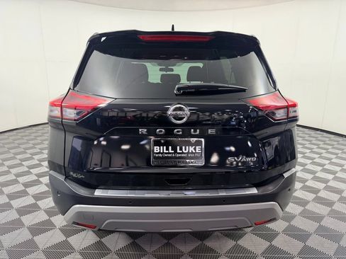 Used 2021 Nissan Rogue SV AWD/4WD image 8