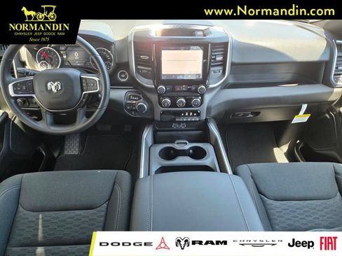 New 2026 RAM 1500 Express AWD/4WD image 9
