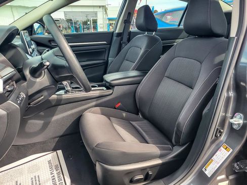 Used 2023 Nissan Altima 2.5 SV image 10