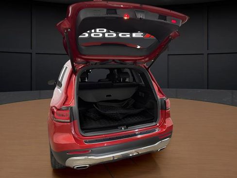 Used 2020 Mercedes-Benz GLB 250 4MATIC image 7