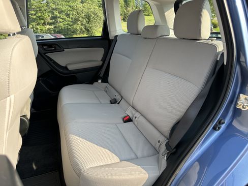 Used 2018 Subaru Forester 2.5i w/ Alloy Wheel Package AWD/4WD image 12
