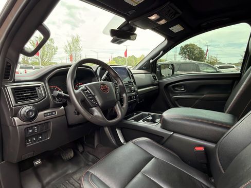 Used 2023 Nissan Titan PRO-4X w/ Pro-4x Convenience Package image 9