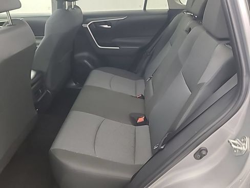 Used 2025 Toyota RAV4 XLE AWD/4WD image 19