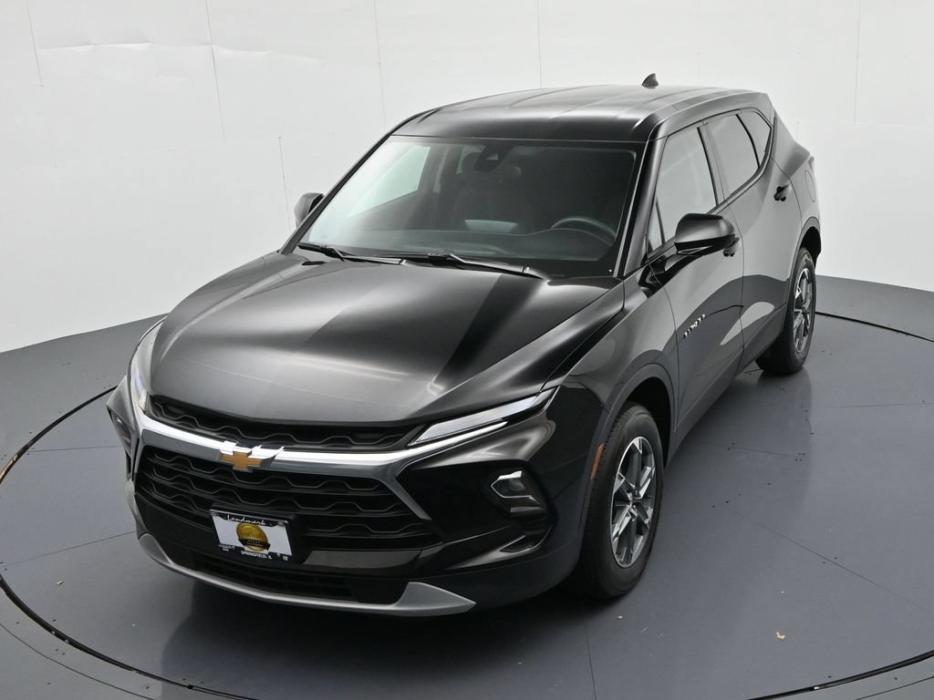 Used 2025 Chevrolet Blazer LT FWD image 17