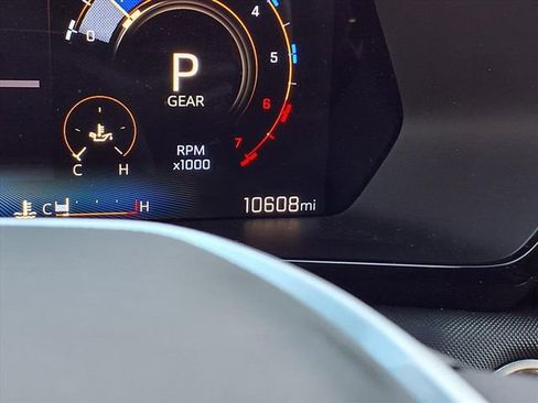 Used 2024 Chevrolet Colorado Z71 w/ Z71 Convenience Package 2 image 16