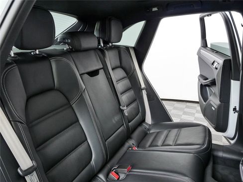 New 2026 Porsche Macan Electric AWD/4WD image 23
