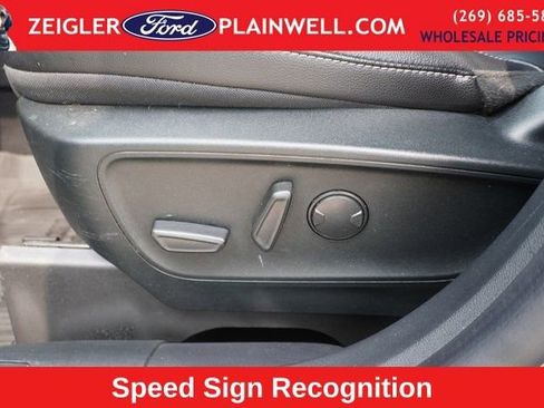 Used 2022 Ford Escape SEL image 18