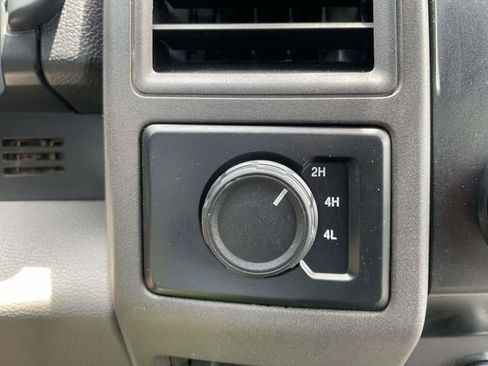 Used 2019 Ford F550 4x4 Regular Cab Super Duty w/ XL Value Package image 27