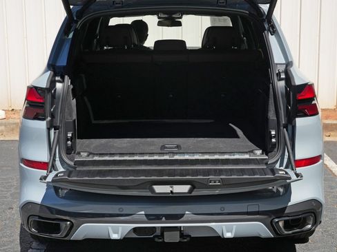 Used 2026 BMW X5 xDrive50e w/ M Sport Package AWD/4WD image 10