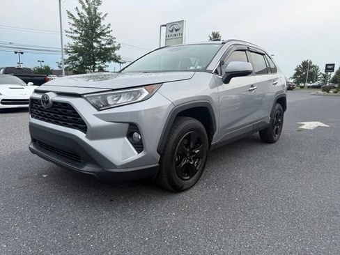Used 2021 Toyota RAV4 XLE w/ Convenience Package AWD/4WD image 5