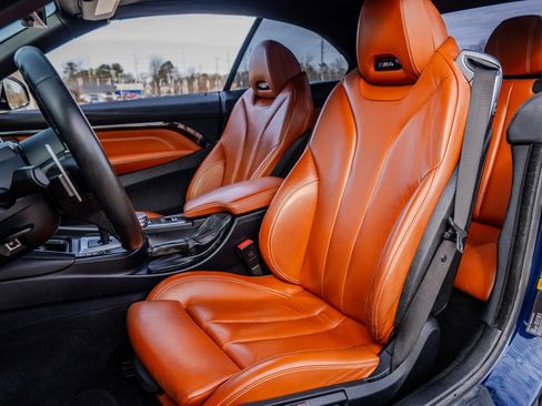 Used 2018 BMW M4 Convertible image 31