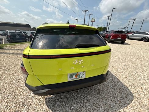 Certified 2025 Hyundai Kona SEL FWD image 7