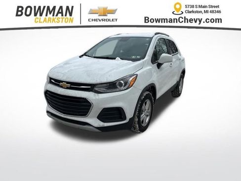 Used 2022 Chevrolet Trax LT w/ LT Convenience Package image 1