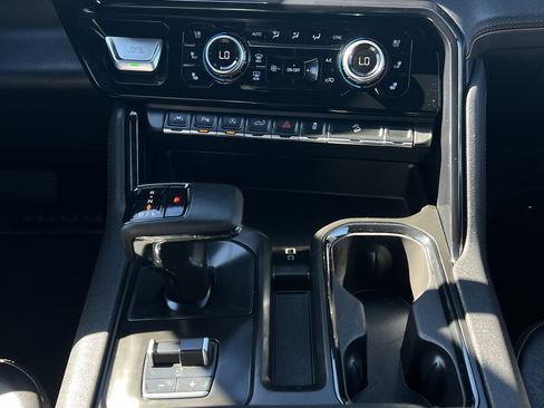 Used 2025 GMC Sierra 1500 AT4 image 20