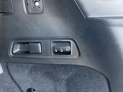 Used 2022 Mercedes-Benz GLS 450 4MATIC image 30