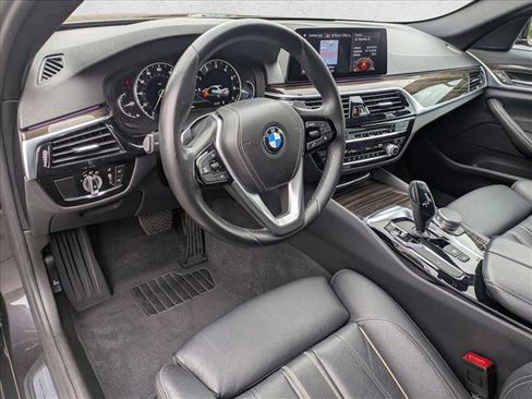 Used 2019 BMW 530i w/ Convenience Package image 10