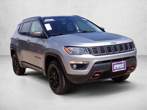 Used 2019 Jeep Compass Trailhawk AWD/4WD image 6
