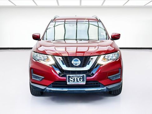 Used 2019 Nissan Rogue SV FWD image 2