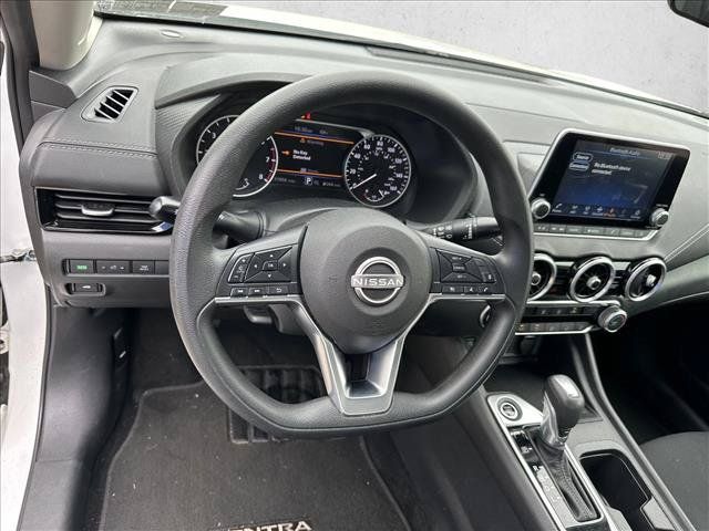 Used 2025 Nissan Sentra SV FWD image 13