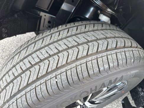 New 2026 Nissan Armada Platinum image 29