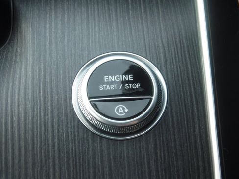 Used 2022 Mercedes-Benz C 300 4MATIC Sedan image 24