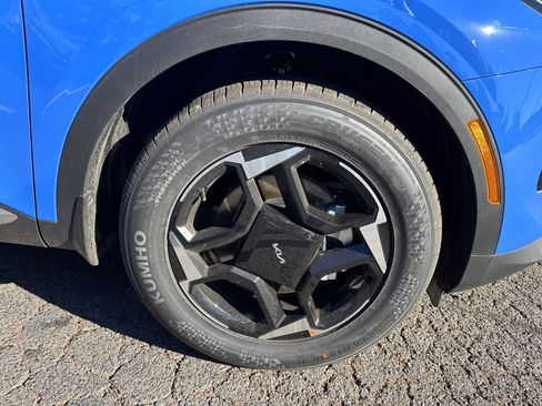 New 2026 Kia Sportage EX w/ EX Panorama Roof Package image 12