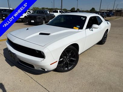Used 2019 Dodge Challenger SXT w/ Driver Convenience Group