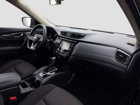 Used 2018 Nissan Rogue SV image 28