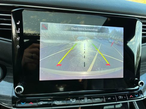 Used 2022 Jeep Wagoneer Series II w/ Premium Group I image 19