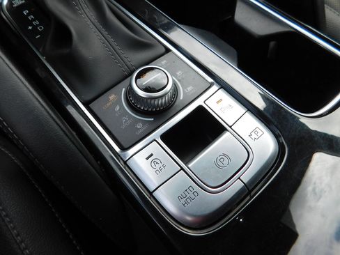 Used 2024 Kia Telluride AWD image 26