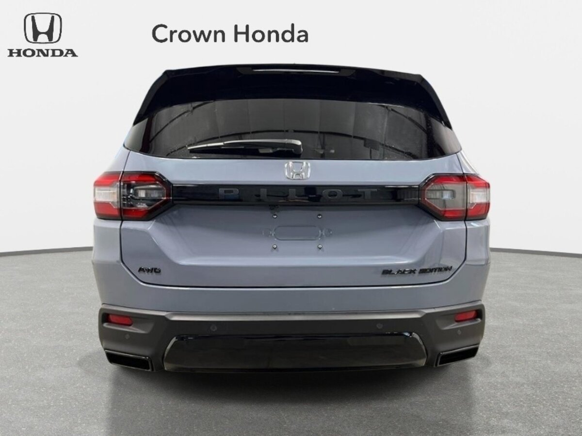 New 2026 Honda Pilot Black Edition image 4