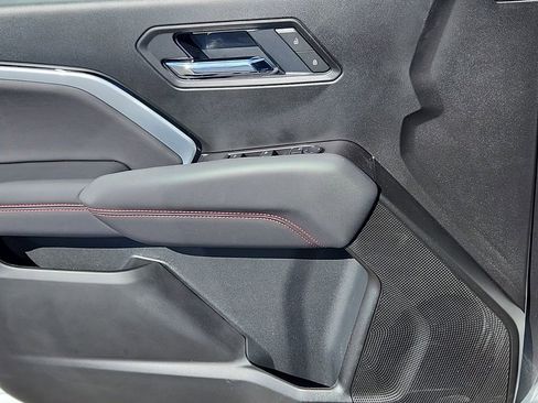New 2025 Chevrolet Colorado Z71 w/ Technology Package AWD/4WD image 15