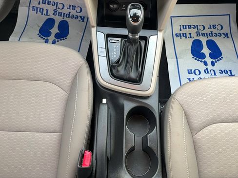 Used 2019 Hyundai Elantra SEL image 13