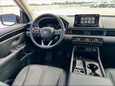 Certified 2025 Honda Pilot EX-L image 12